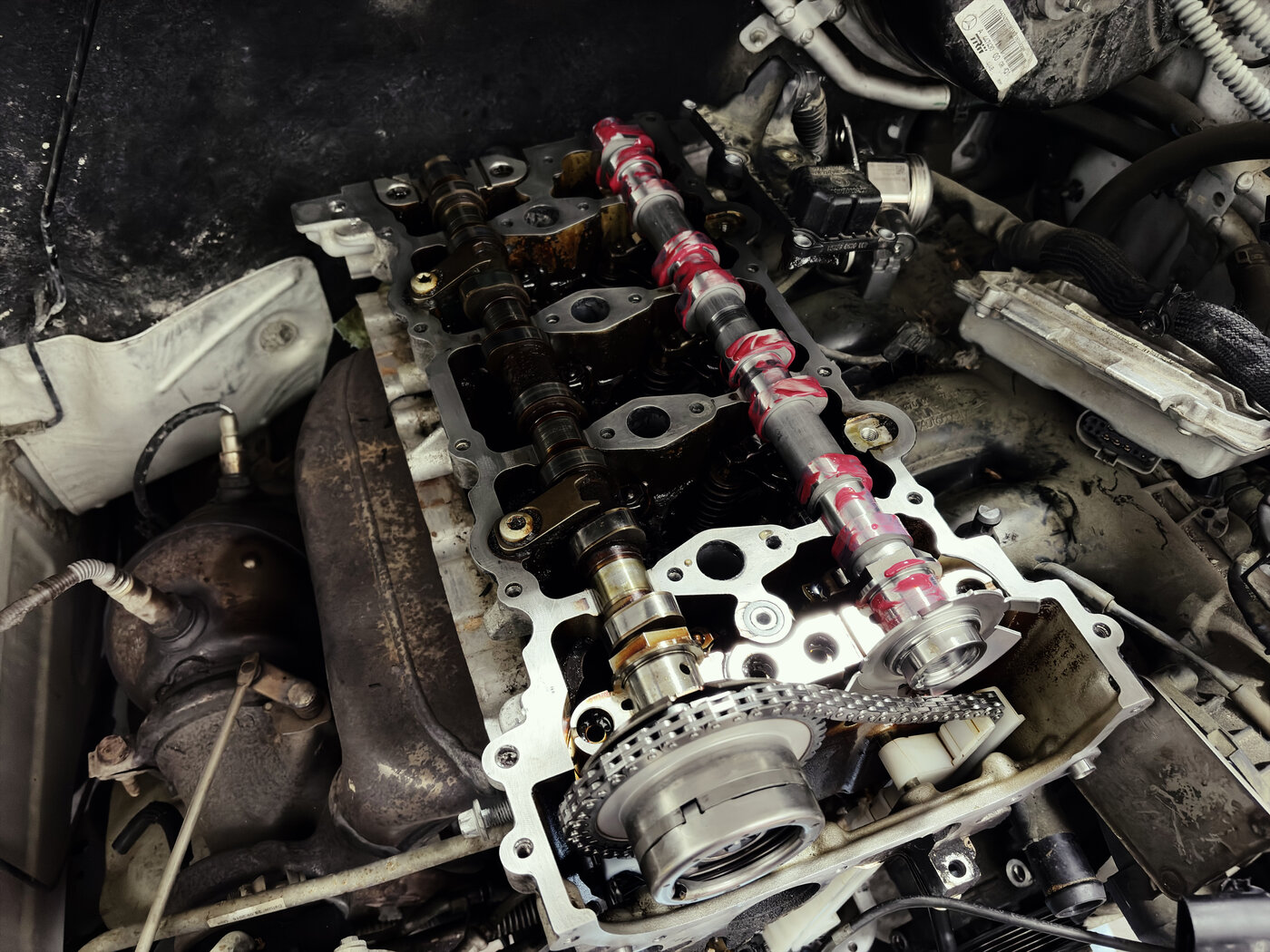 Mercedes Metris camshafts and cam phaser sprocket during timing chain repair