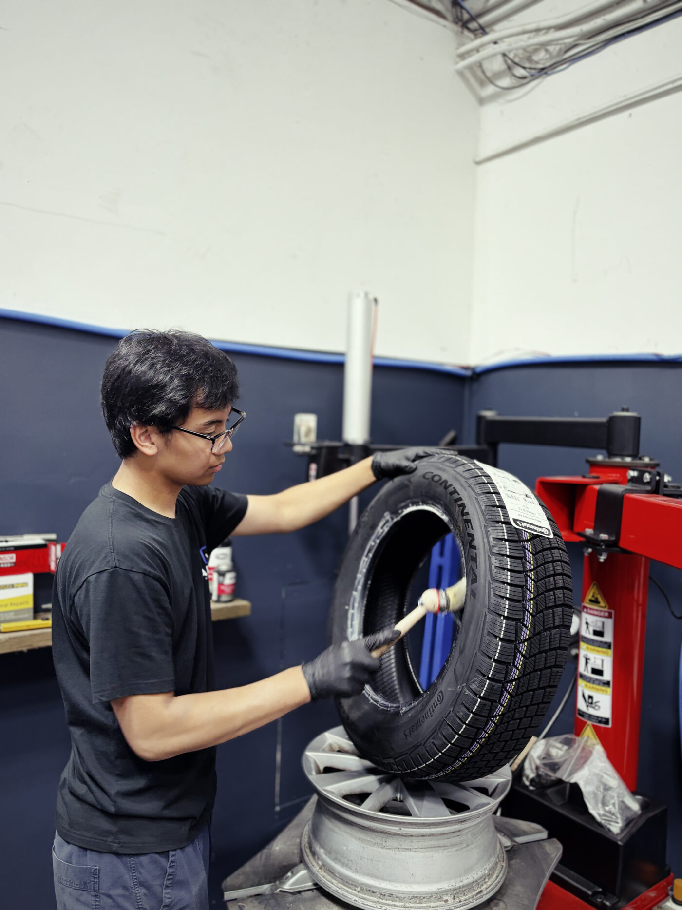 Tire service at Aktiv Automotive