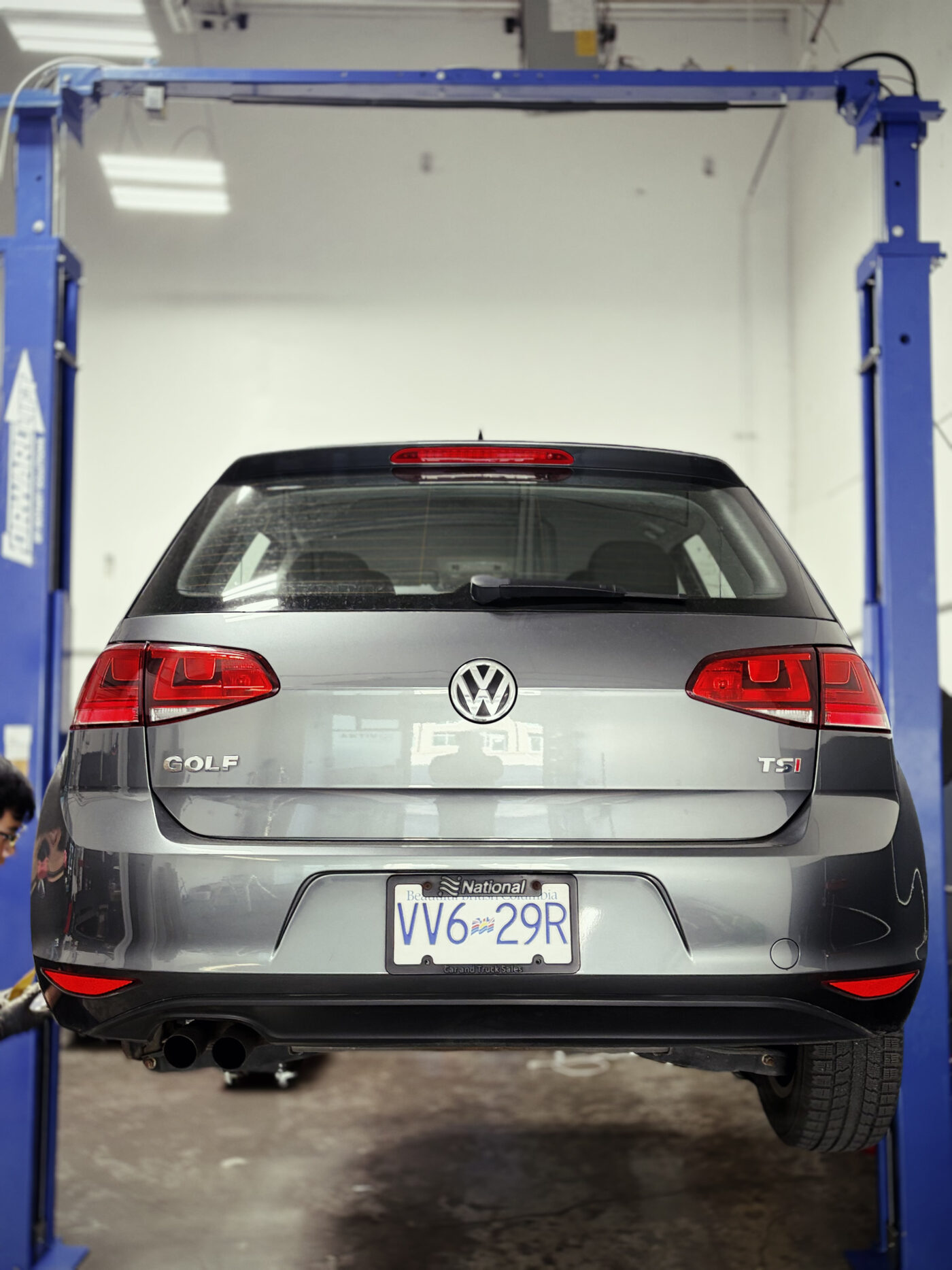Volkswagen service in progress